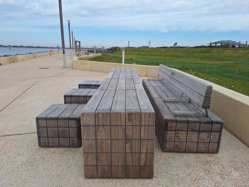 Bespoke hardwood picnic set